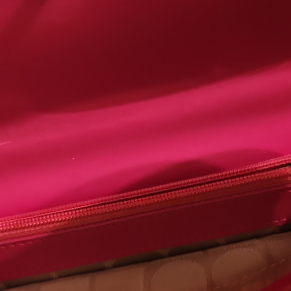 KATE SPADE GOLD/ PINK CLUTCH WITH GOLD CHAIN - Picture 8 of 8